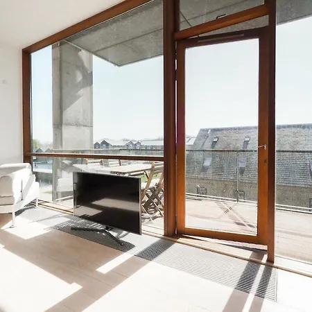 Appartement Waterfront Design With Beautiful View & Terrace *